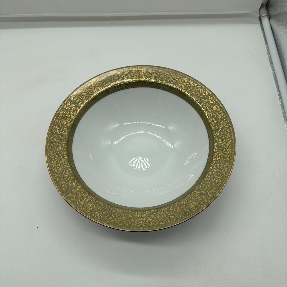 Vintage Wyndham Lafayette Round Vegetable  #343 Fine China Japan White Green EUC
